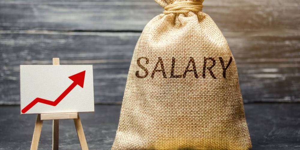 arrow pointing to salary increase